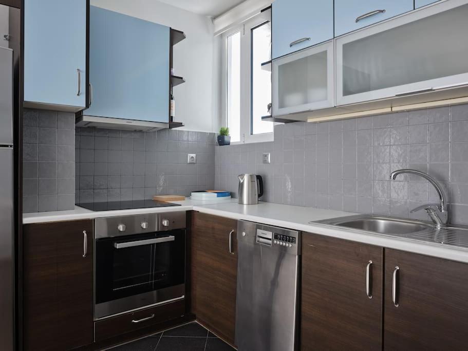 Parthenon Panorama 3bd Apartment Athens